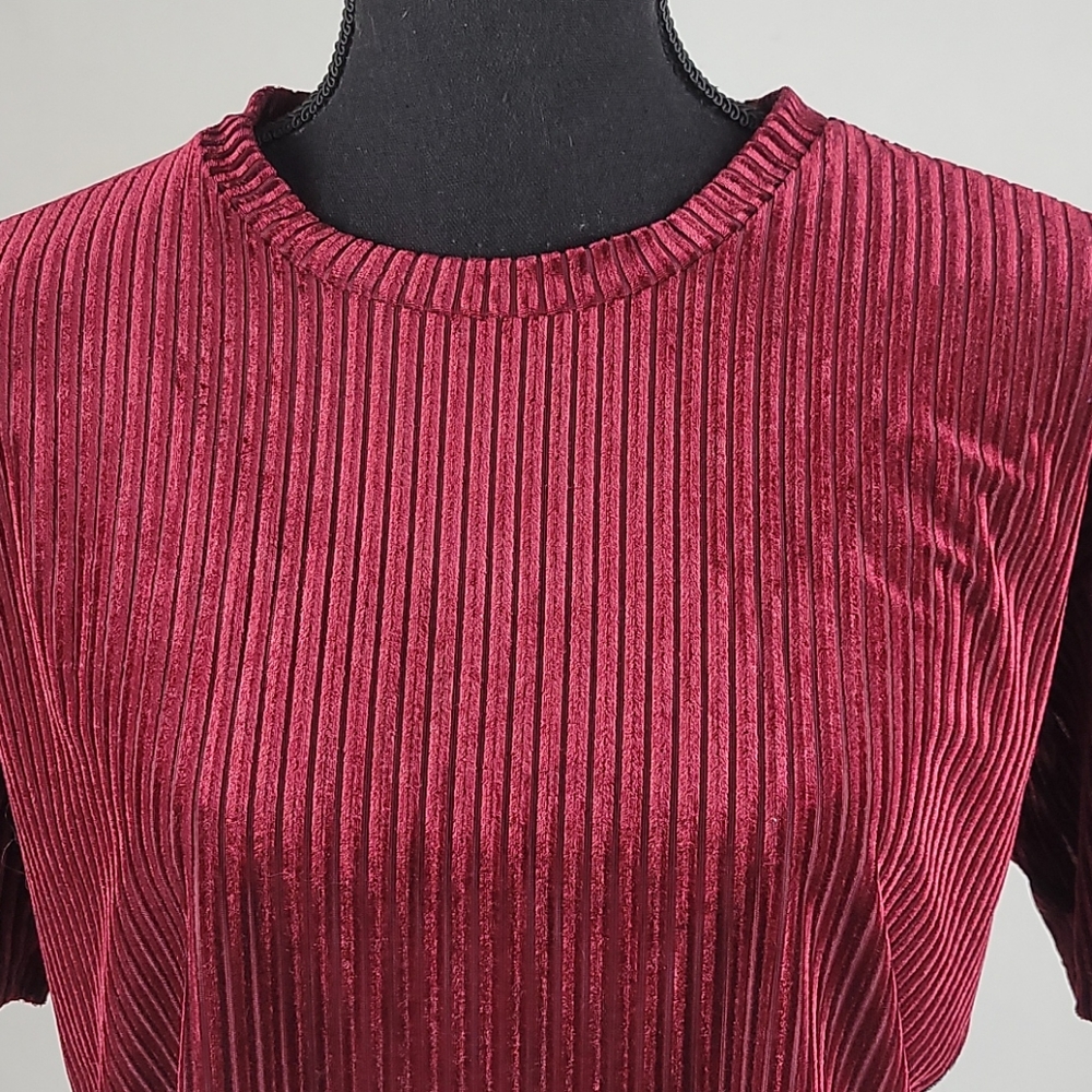 Forever 21 maroon velvet top S - Picture 2 of 5